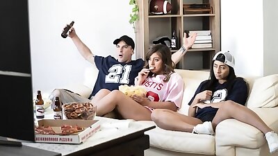 Ella Knox Violet Myers Rooting For The Right Team