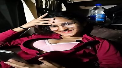 Tamil kadija live on bus